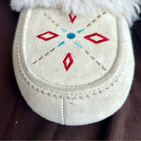 Airwalk White Fur-Lined Winter Boots - Picture 2 of 16